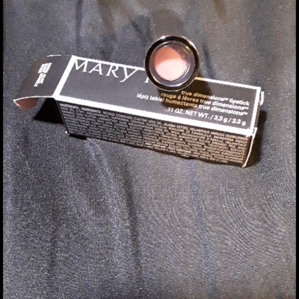 Mary Kay True Dimensions Lipstick